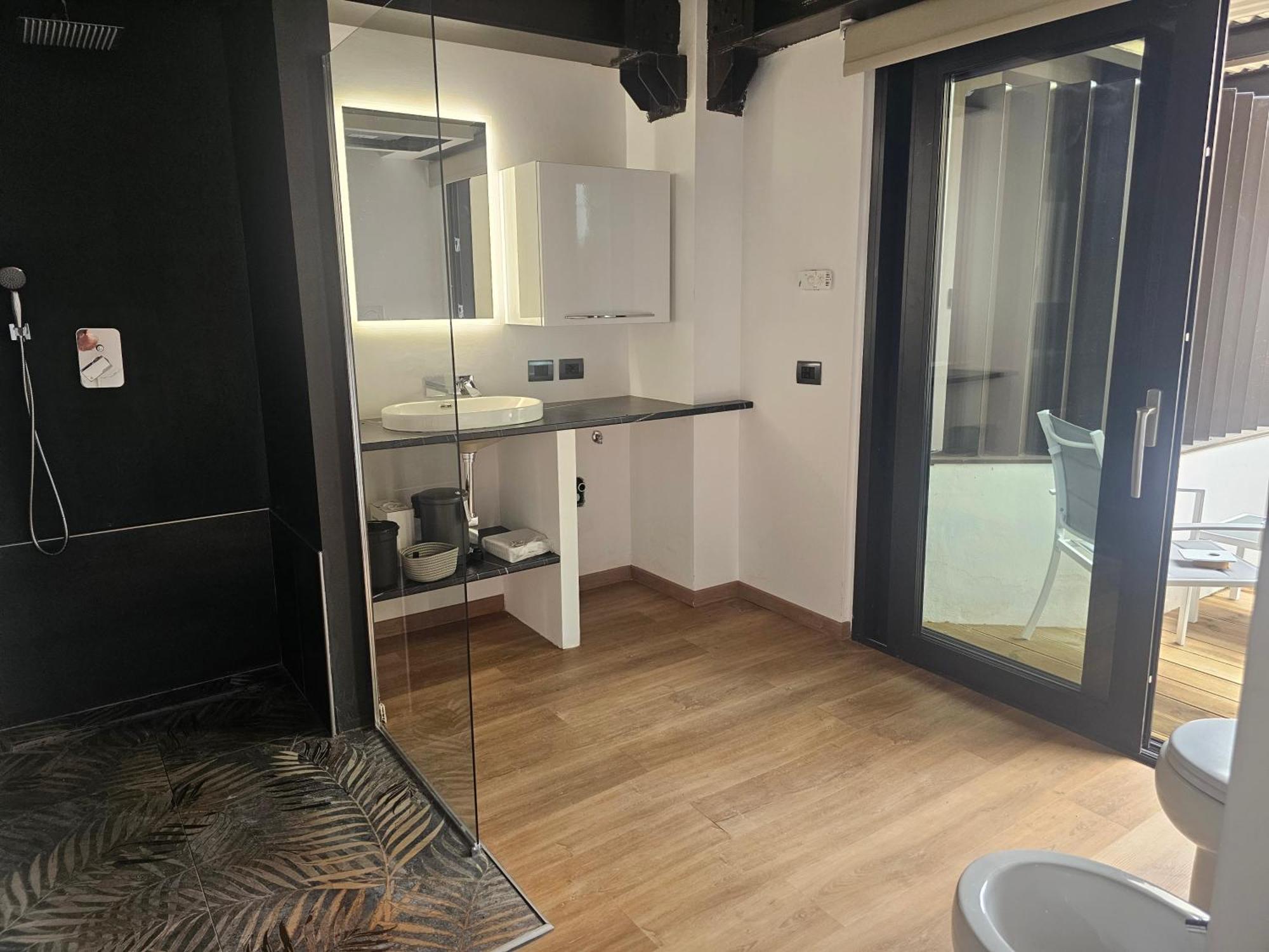 Mezzago Royal Suites Exterior foto