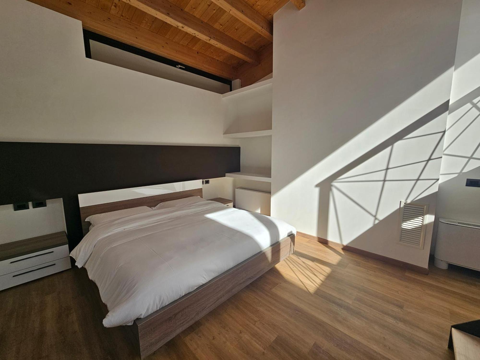 Mezzago Royal Suites Exterior foto